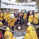 2002. Manifestatie bij het Binnenhof op Prinsjesdag tegen Balkenende-1. 